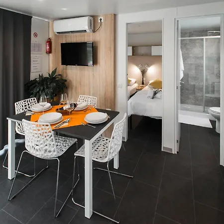 Appartement Gorgeous In With Swimming Pool *