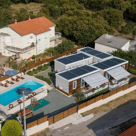 Gorgeous In With Swimming Pool * Donji Zagon